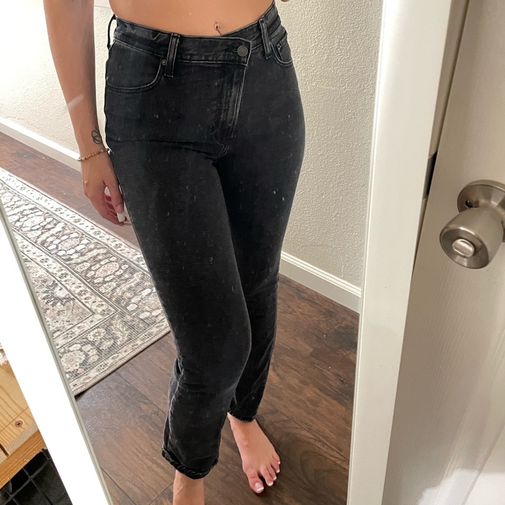 Abercrombie and Fitch 90’s Slim Straight Jeans